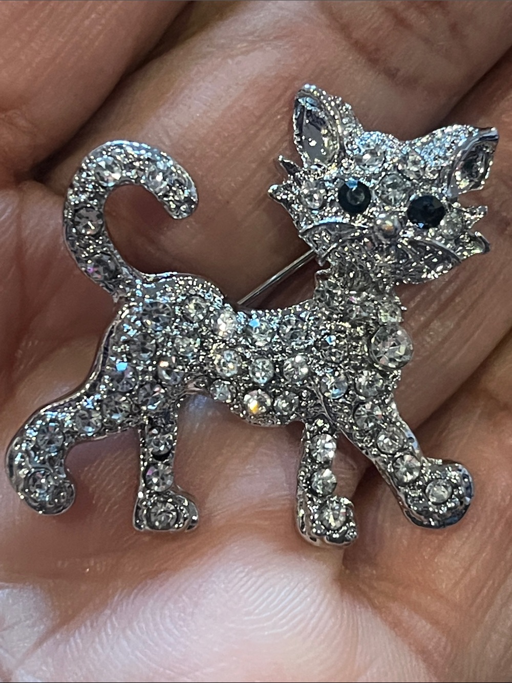Crystal Cat Brooch Pin - Silver Rhinestone Cat Accessory - Picture 4 of 6